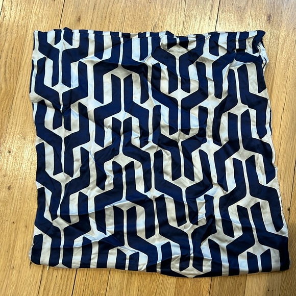 West Elm 100% silk pillow cover - Picture 1 of 5